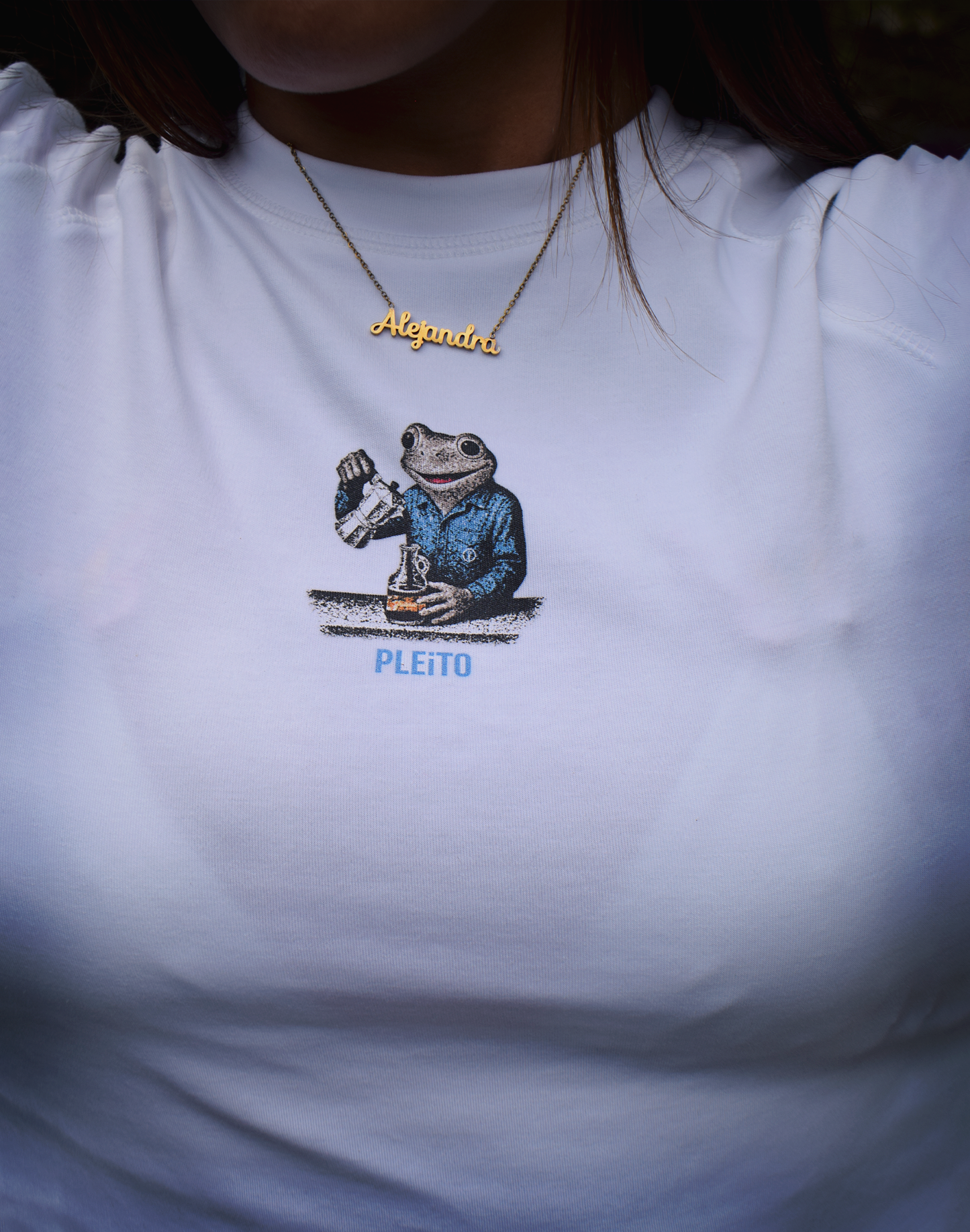 SAPO CoNCHO WOMEN CROP ToP